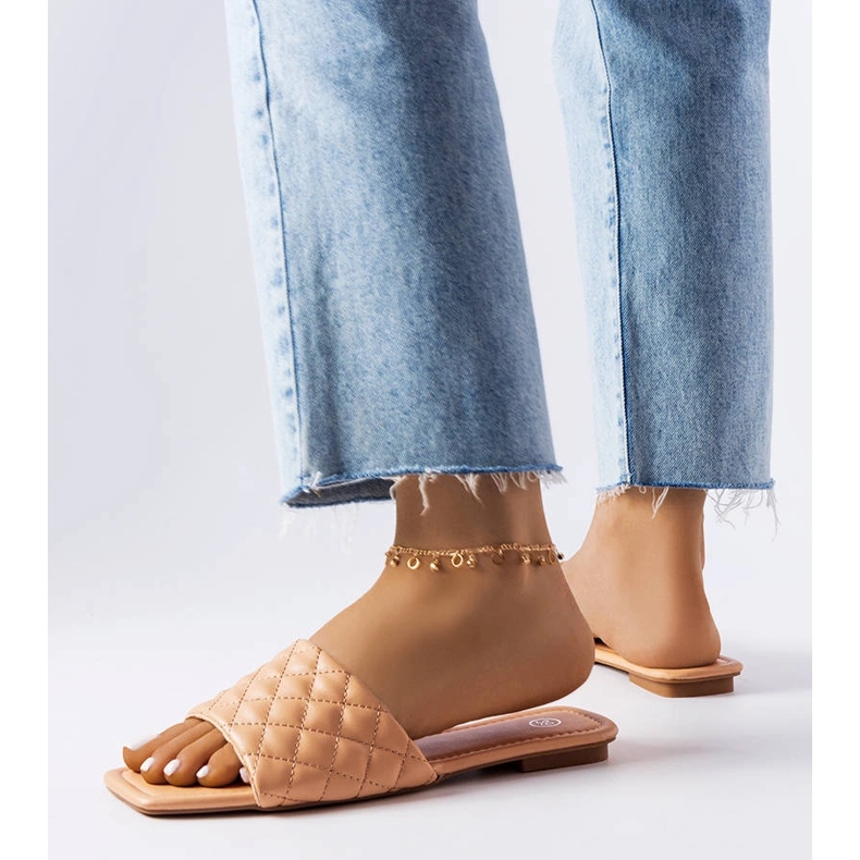 Ružičaste elegantne papuče s prošivom iz Labrie ružičasta 2