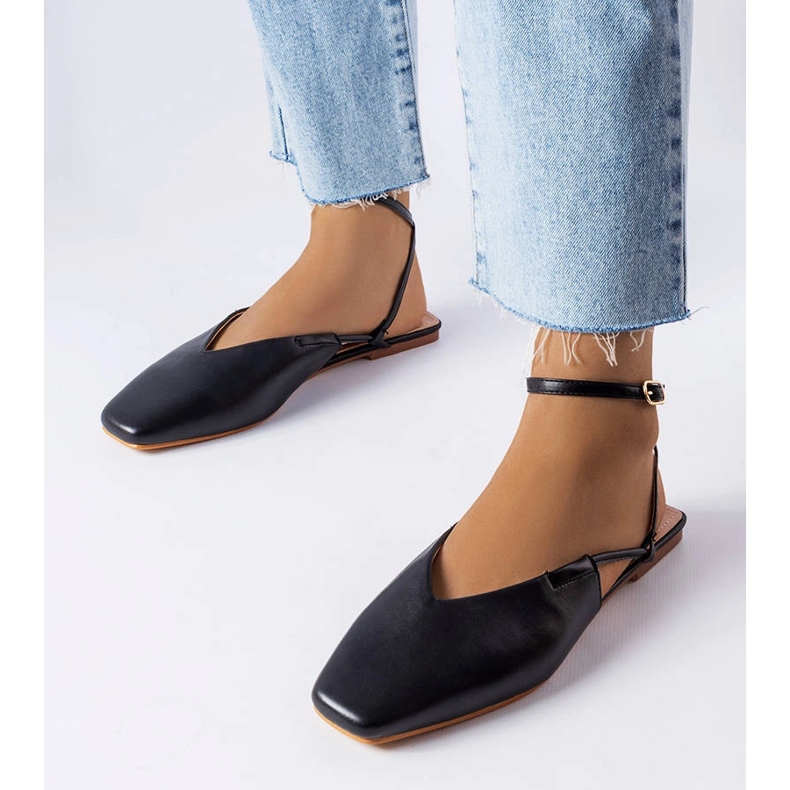 Crne zatvorene sandale crno 1