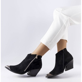 Crne metalne kaubojske čizme iz Vergnea crna 1