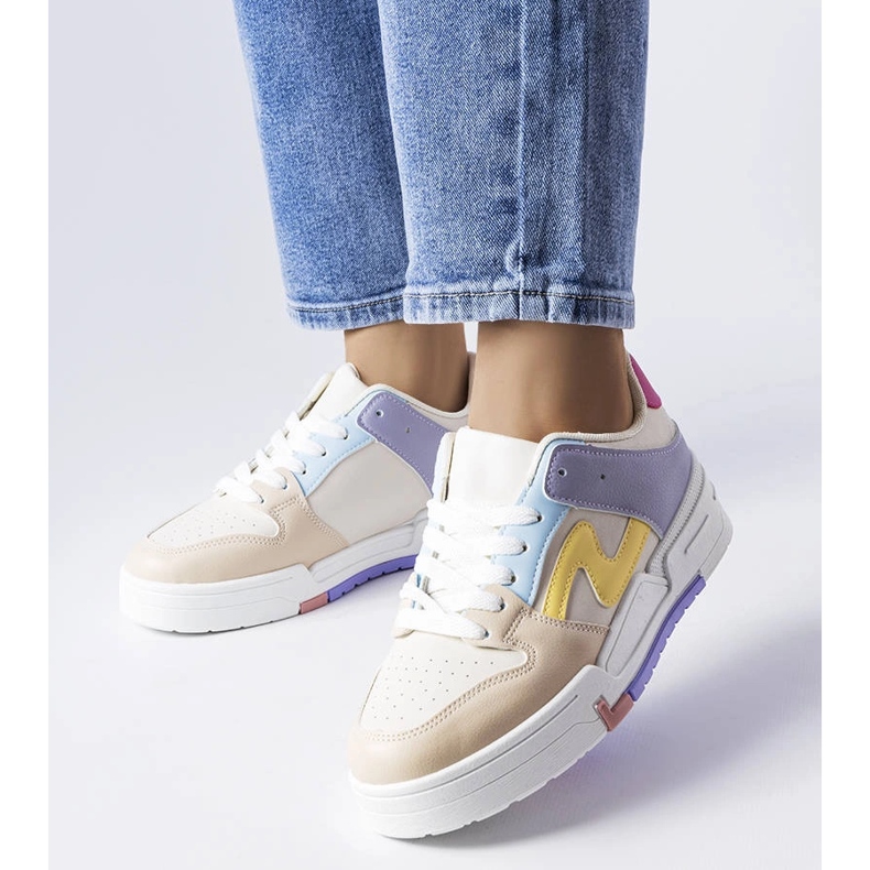 Bež čizme s debljim potplatom iz Hartera 1