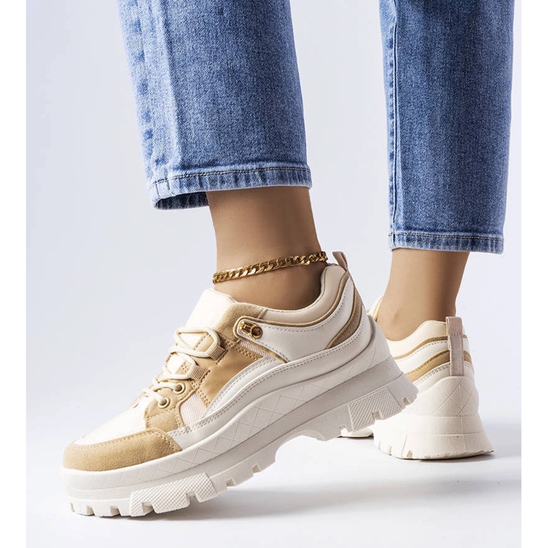 Via smeđe cipele na niskom potplatu sa zaštitnikom bež 1