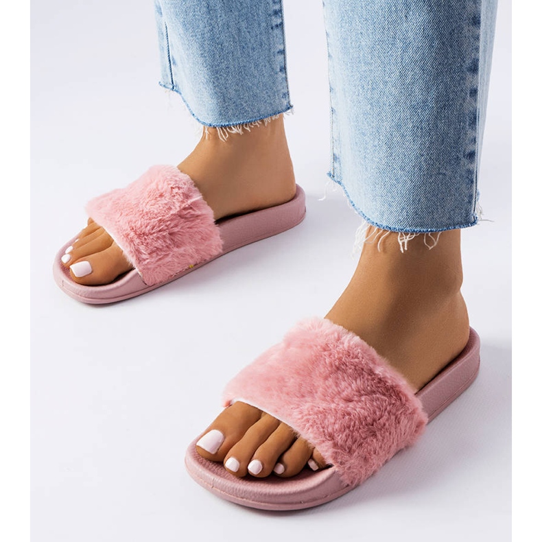 Ružičaste tobogane s krznom iz Raffaelea ružičasta 1