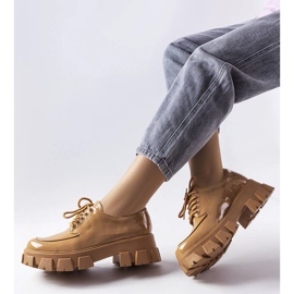 Smeđe lakirane cipele od Beccadellija smeđa 1