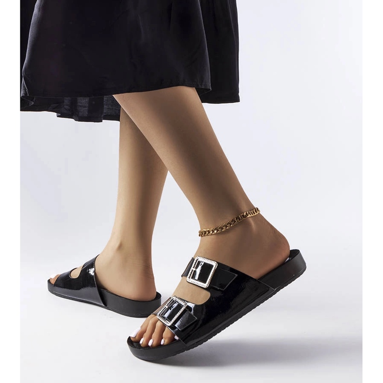 Crno lakirane navlake s Norcross kopčama 1