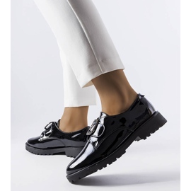 Crne lakirane cipele s Jarisile kopčom crno 2