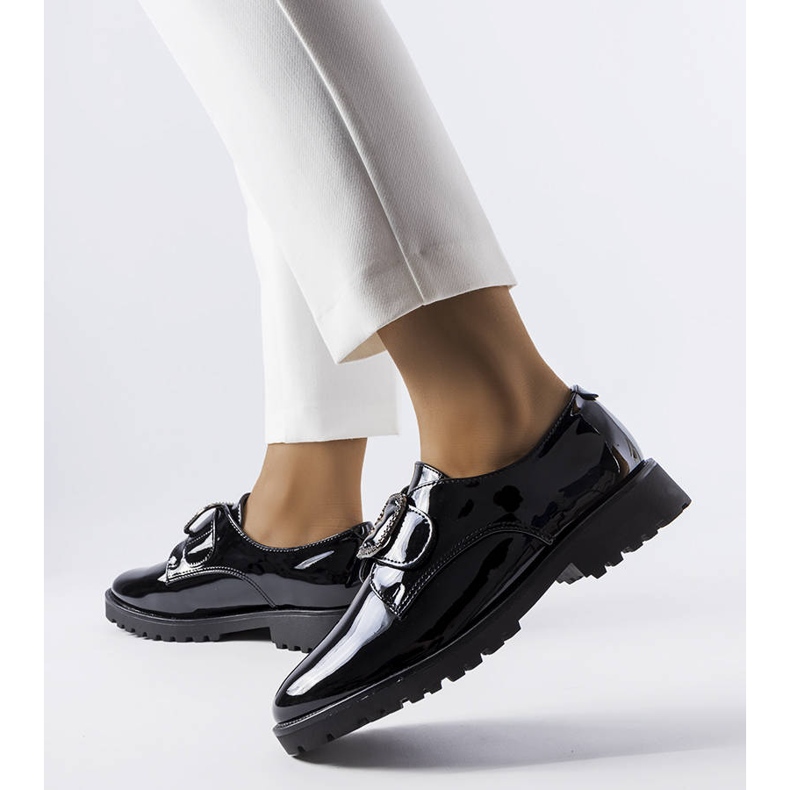 Crne lakirane cipele s Jarisile kopčom crna 2