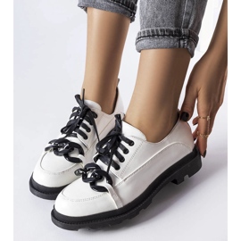 Bijele brogove s lancem iz Allaina bijela 1