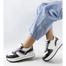 Crne tenisice sa svjetlucavim umetcima iz Langa bijela 1