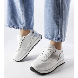 Bijele tenisice sa svjetlucavim umetcima iz Langa bijela 1