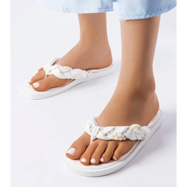 Bijele japanke ukrašene Conifer perlama bijela 1