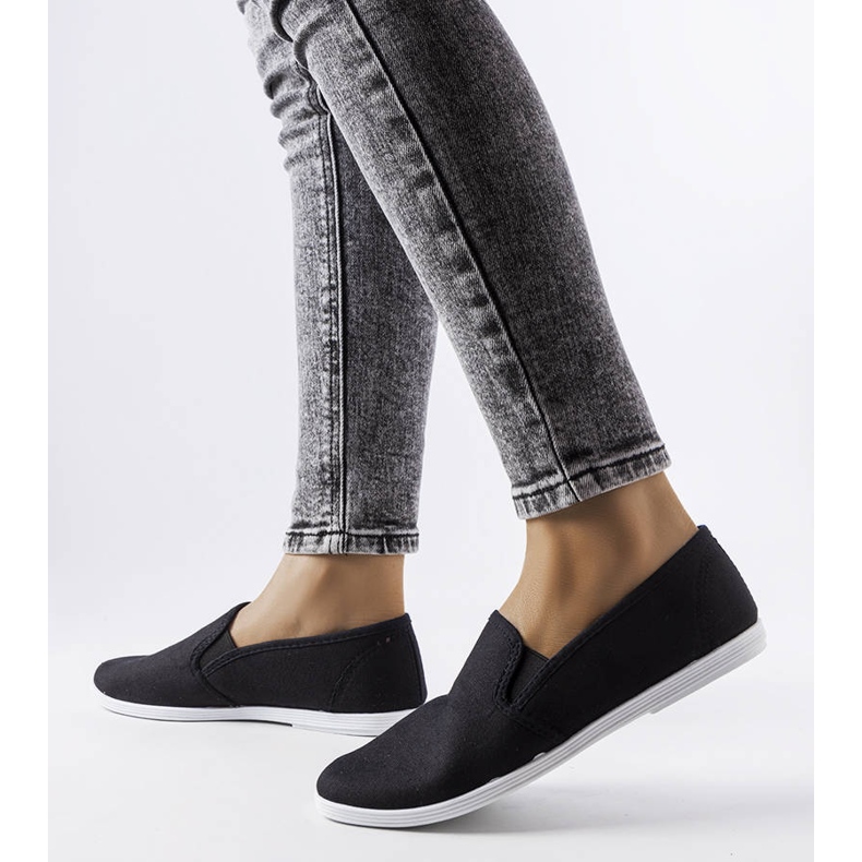 Crne tekstilne tenisice iz Quincyja crna 1