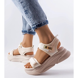 News Bež sportske sandale s platformom iz Tampe 1