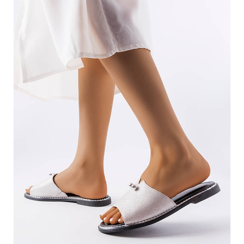 Evento Srebrne metalik sandale s biserima iz Frederija srebro 2