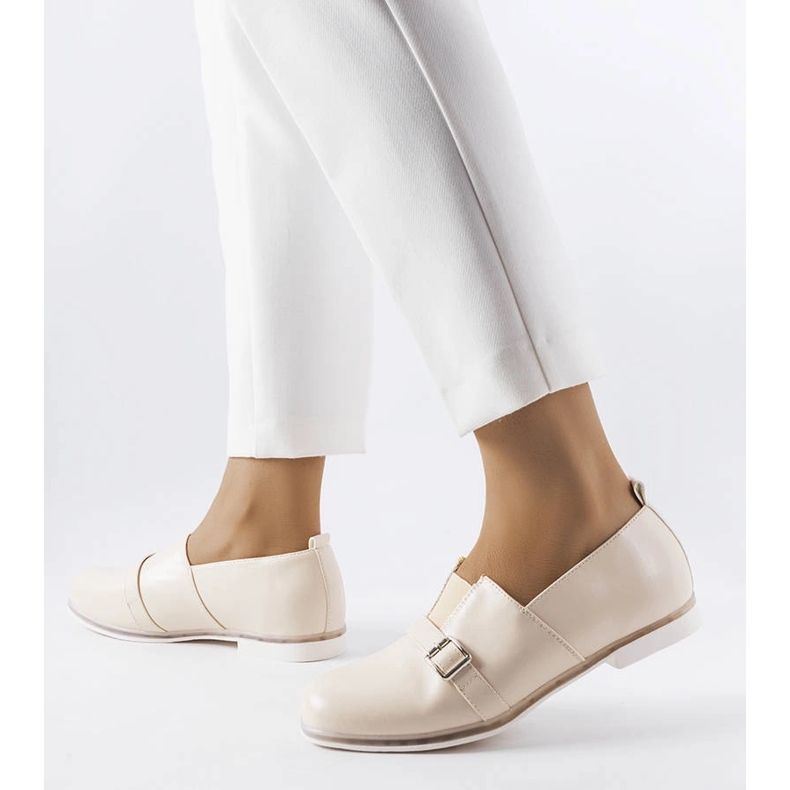 Bež brogovi s kožnim uloškom iz Felosa 1