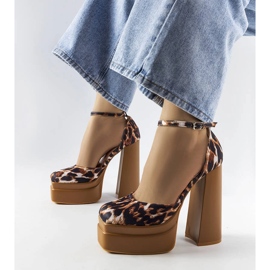 Smeđe salonke na visoku petu marke Romines smeđa 1