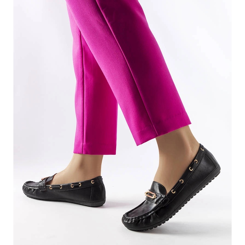 Crne mokasine ukrašene Seattle aplikacijom crno 1