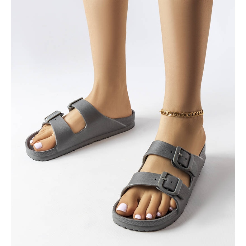 Sive gumene patike s kopčama iz Eugenea siva 1