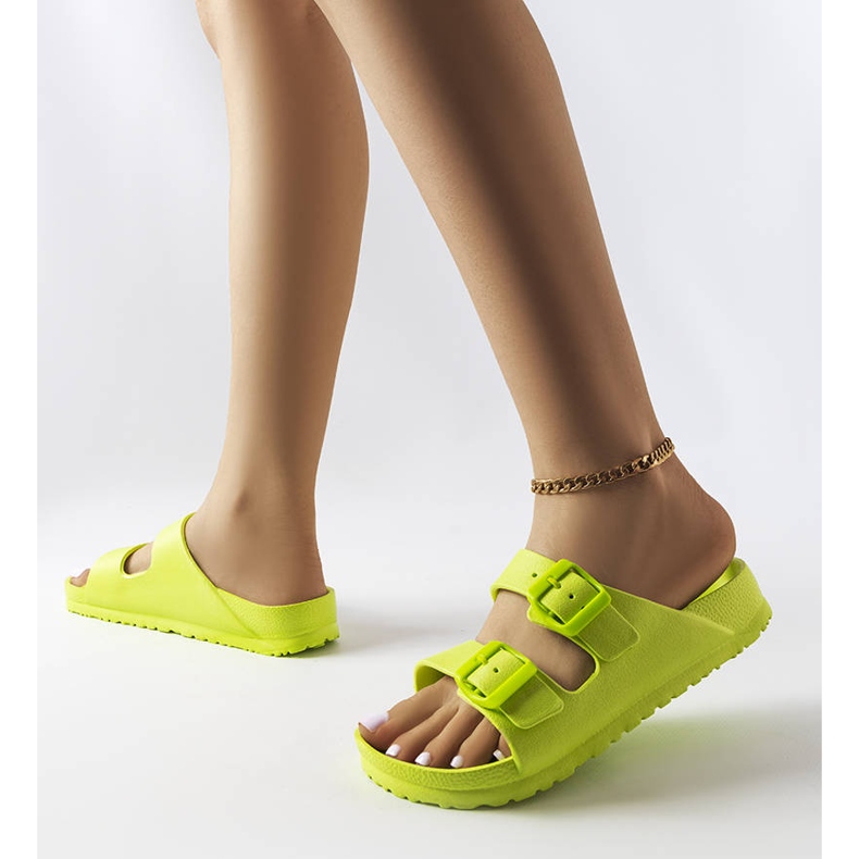 Zelene gumene patike s kopčama iz Eugenea zelena 2