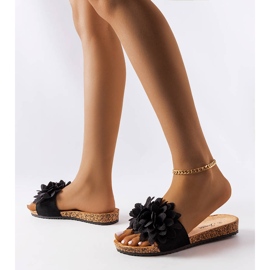 Crne papuče ukrašene cvijećem crno 2