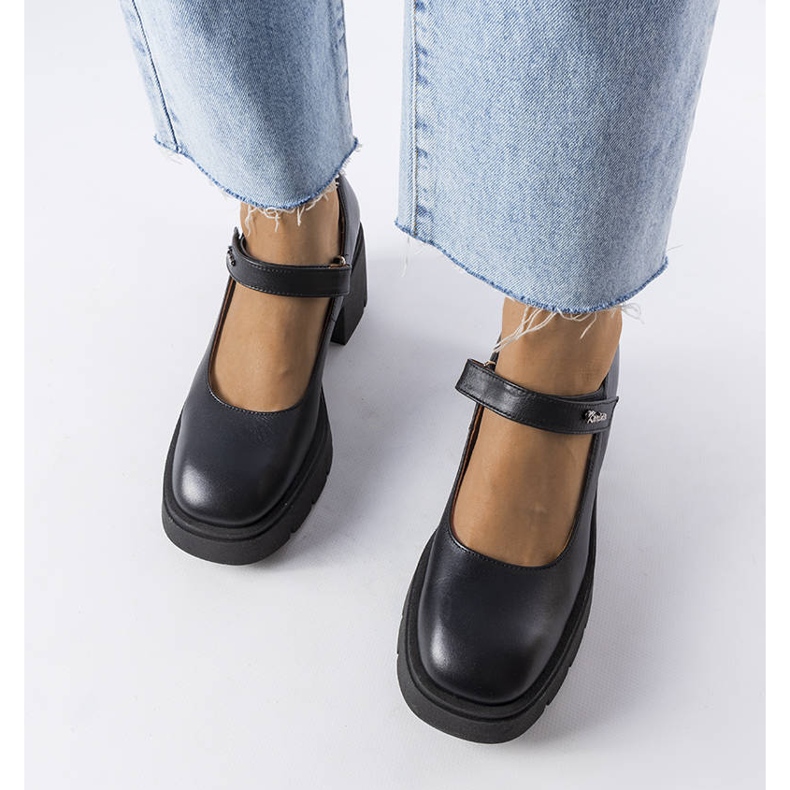 Karino crne kožne cipele s visokom petom crno 1