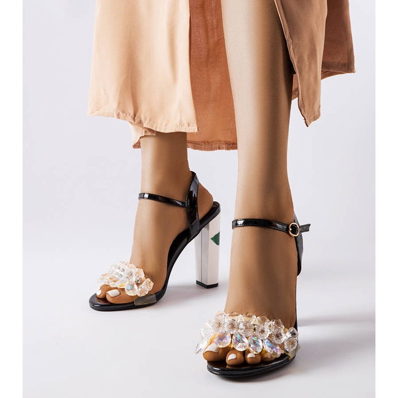 Inna Crne sandale s kristalima iz Junctiona crno 1