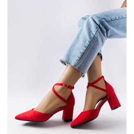 Crvene salonke na stupu Bensalem crvena 1