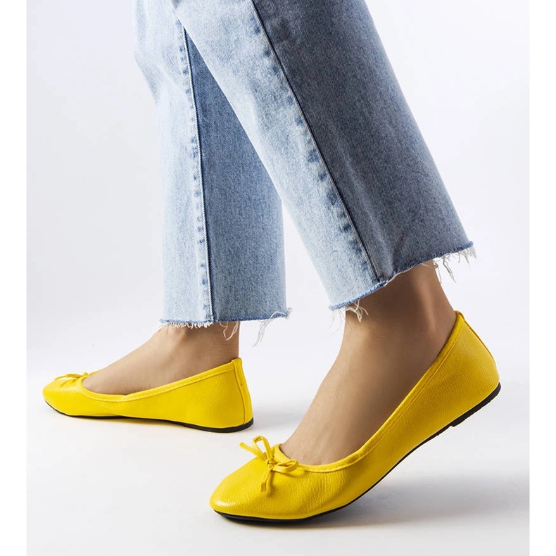 Žute balerinke ukrašene Vaillancour mašnom žuta boja 1