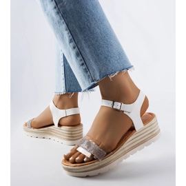 Bussière bijele sandale na klin bijela 1