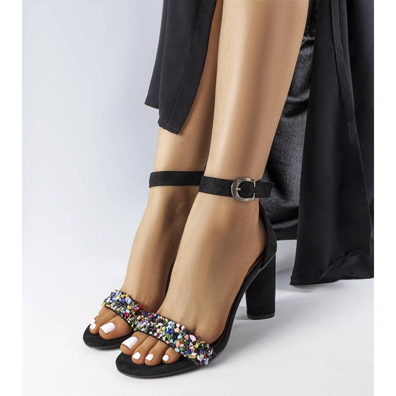 Crne sandale ukrašene Vinceza kamenčićima crna 1