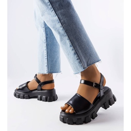 Vinceza Crne sandale na masivnom Vincez potplatu crno 1