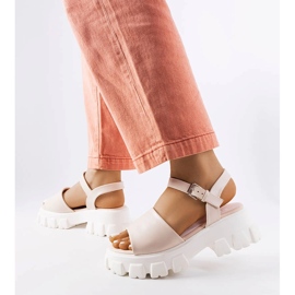 Bež sandale na masivnom potplatu Vinceza 1