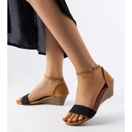 Veltri crne sandale na klin crno 1