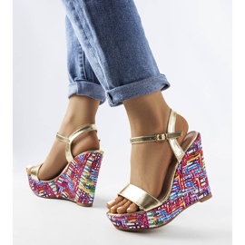 Fairmont sandale sa zlatnim klinovima 1