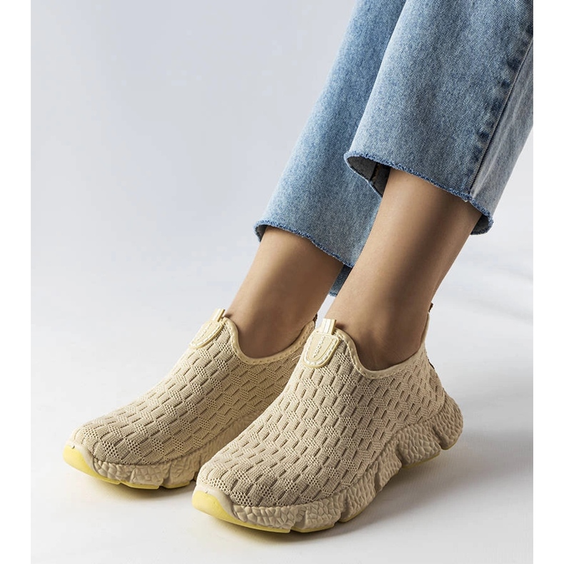 Svijetlo bež sportske slip-on tenisice iz Obenora 1