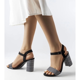 Crne sandale ukrašene Aurelita srebrnim koncem crno 1