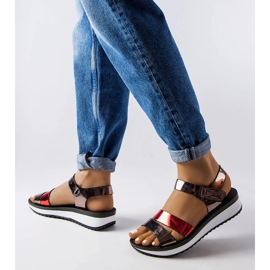 Inna Ženske lakirane sandale Mila siva 1