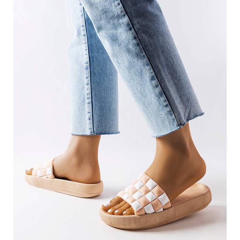 Bež gumene platformske tobogane iz Elin 2