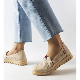 Bež svijetle natikače iz Jolija 1