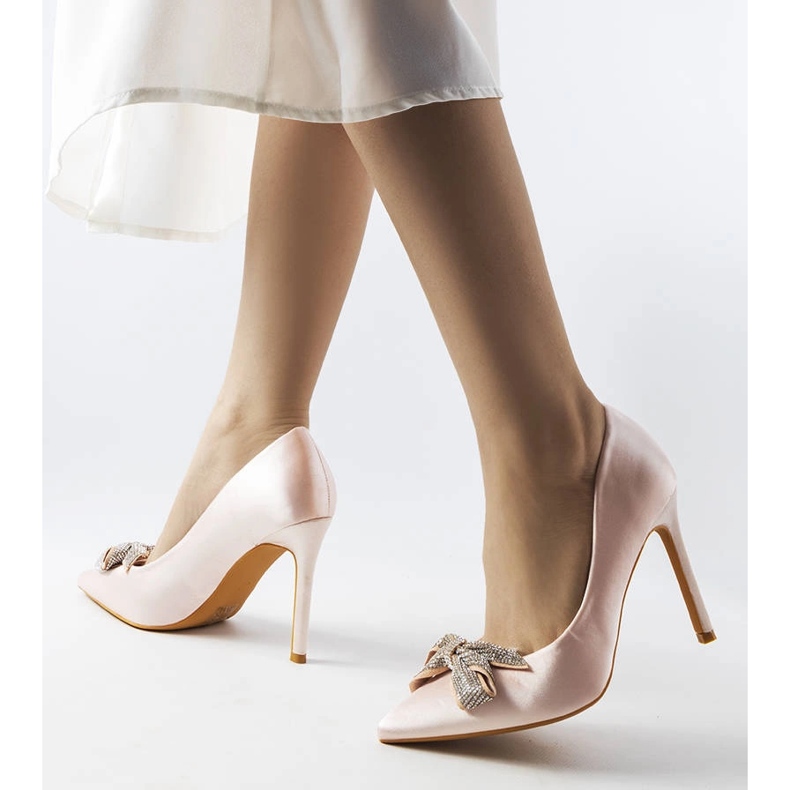 Inna Ružičaste igle sa satenskim završetkom s Madonna mašnom ružičasta 1