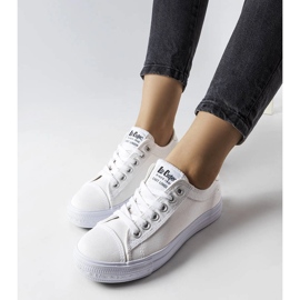 Lee Cooper LCW-22-31-0979L bijele tenisice bijela 1