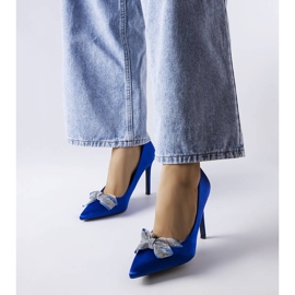 Plave igle sa satenskom završnicom i Mia mašnom plava 1