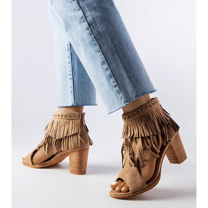 Otvorene čizme na stupu M263 bež 1