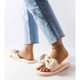 Inna Bež papuče s mašnom iz Lendea 2