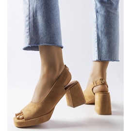 Karino sandale od velura bež 2