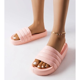 Inna Ružičaste papuče ukrašene prošivanjem od Dorene ružičasta 1