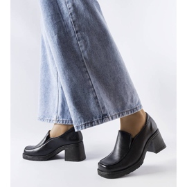 Crne Gnatty cipele na visoku petu crno 1