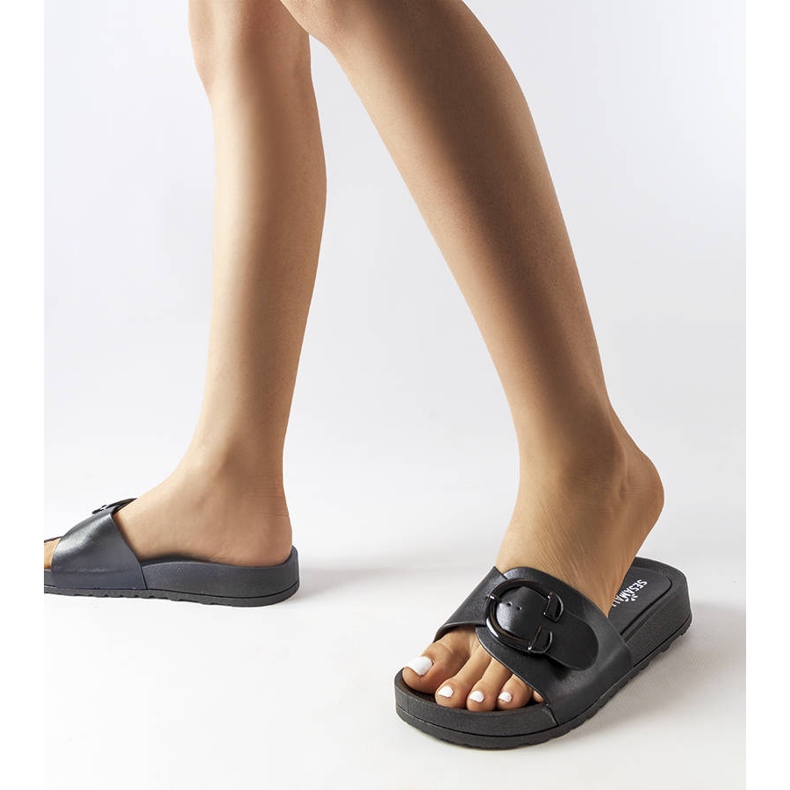 Crne tobogane s kopčom iz Généreuxa crna 2