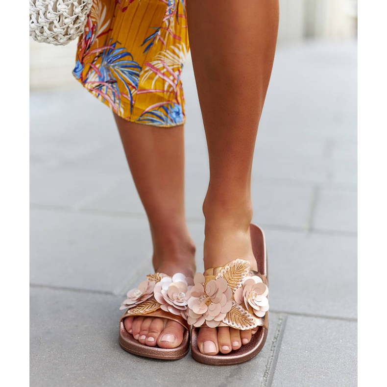 Zlatne japanke s ukrasnim gornjištem iz Caggia zlatna 1