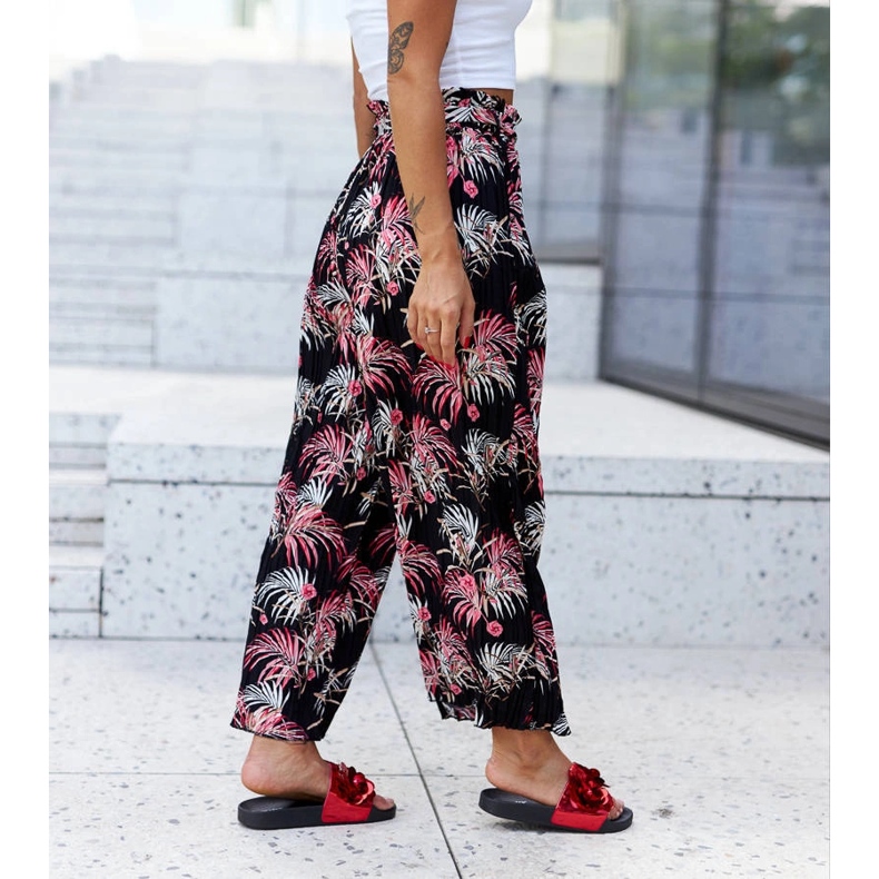 Crveni tobogani s ukrasnim gornjištem iz Caggia crvena 1