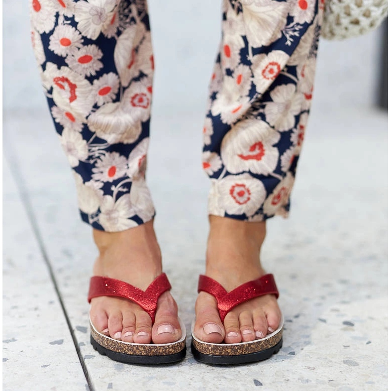 Isidoro crvene sandale na klin od brokata crvena 2